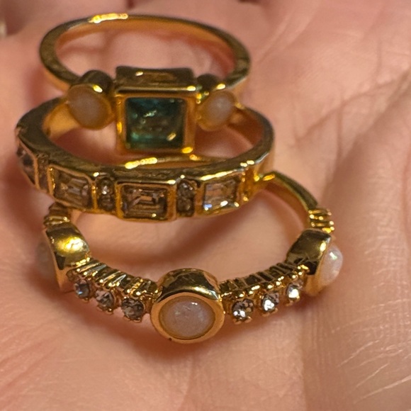 Vintage Blue Crystal Ring Set with Opals - Picture 3 of 3